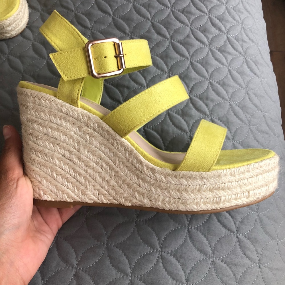 Neon yellow wedges